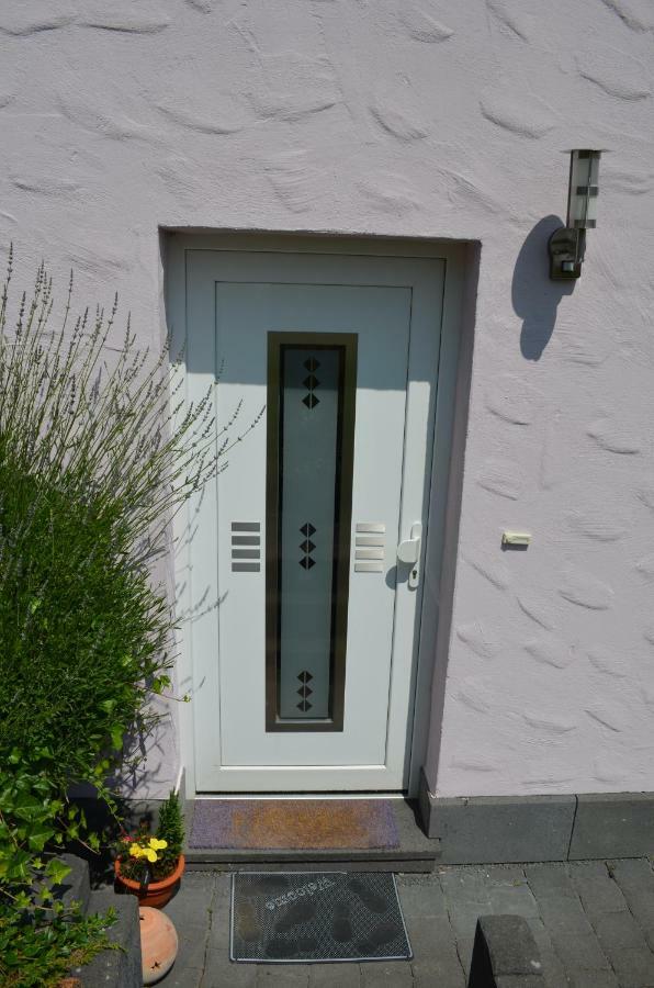 Ferienwohnung Bellerbergblick Ettringen  Exterior photo