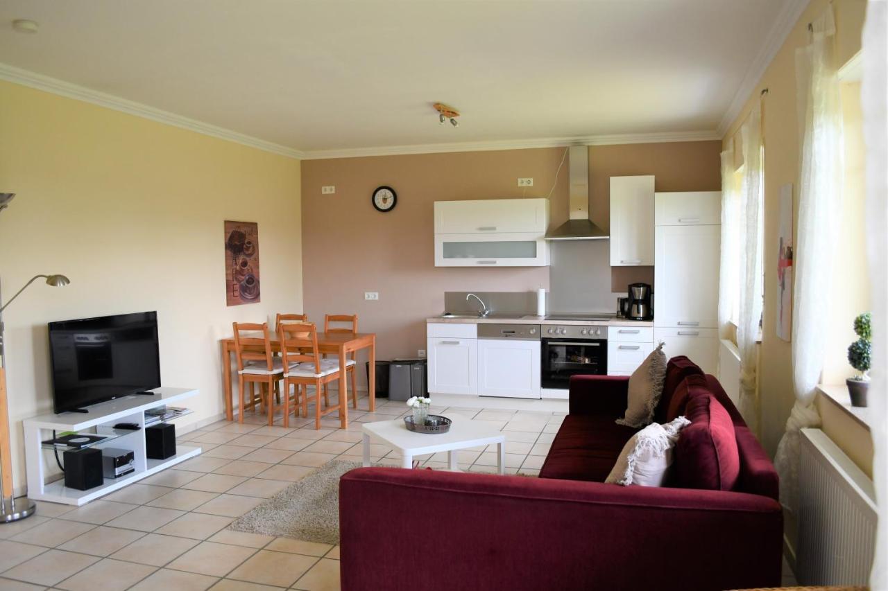 Ferienwohnung Bellerbergblick Ettringen  Exterior photo